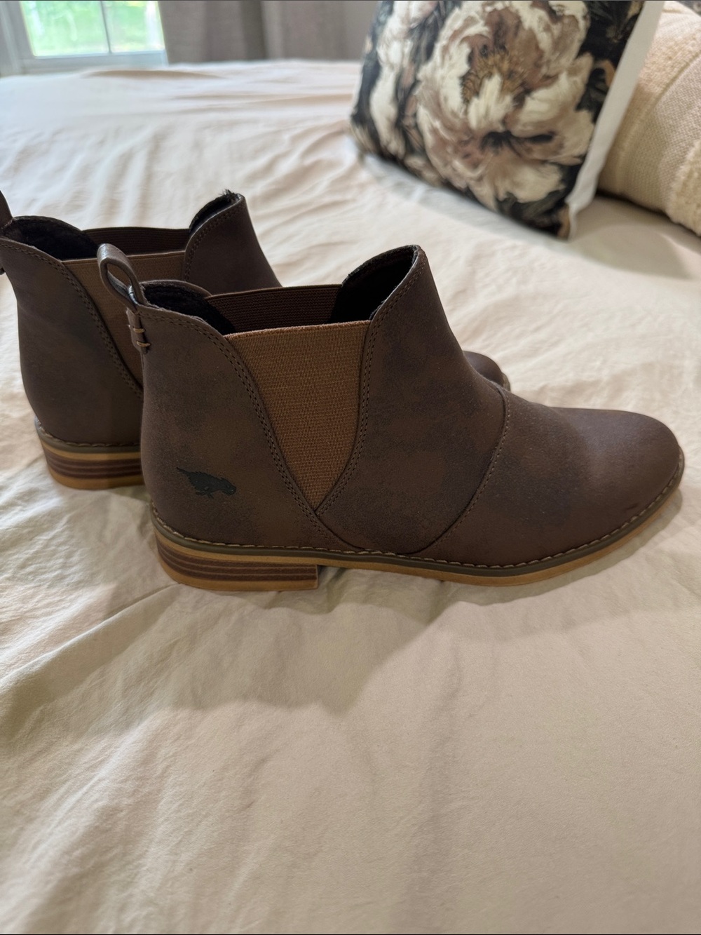 Rocket Dog Brown Chelsea-Style Ankle Booties